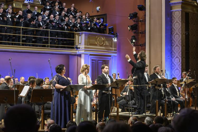Dvořákova Praha 2019 - Lucie Hilscherová, Kateřina Kněžíková, Richard Samek, Tomáš Brauner, Roman Hoza a Jozef Benci