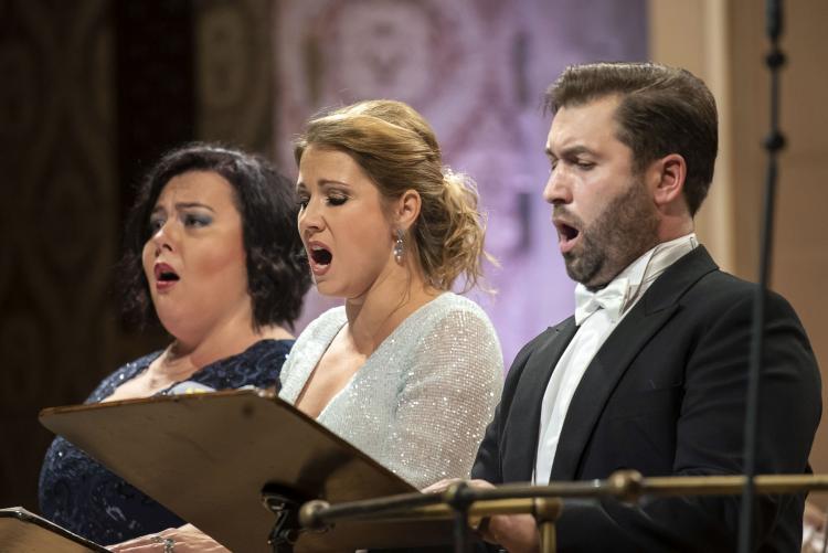 Dvořákova Praha 2019 - Lucie Hilscherová, Kateřina Kněžíková a Richard Samek