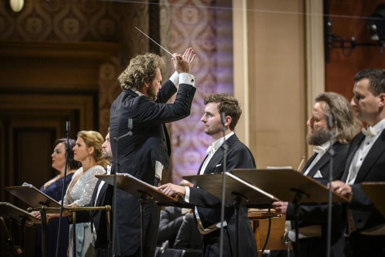 Dvořákova Praha 2019 - Lucie Hilscherová, Kateřina Kněžíková, Richard Samek, Tomáš Brauner, Roman Hoza, Jozef Benci a Josef Moravec