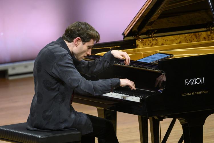 Dvořákova Praha 2019 - Boris Giltburg