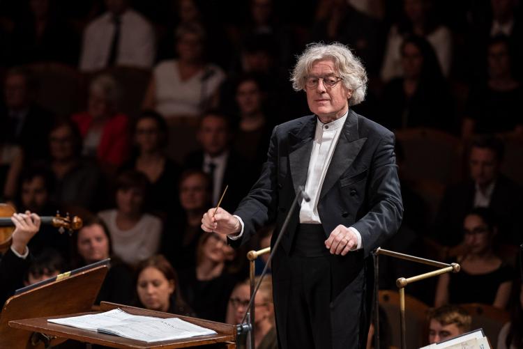 Dvořákova Praha 2019 - James Judd
