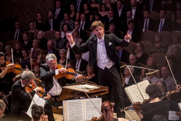 Tomáš Netopil a Essener Philharmoniker
