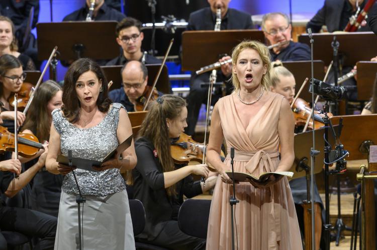 Dvořákova Praha 2020 - Simona Šaturová a Markéta Cukrová