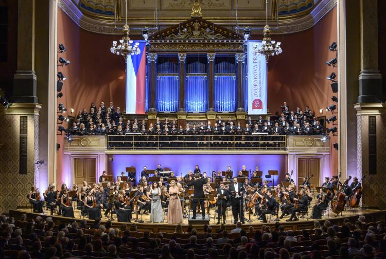 Dvořákova Praha 2020 - Tomáš Netopil, Mladá filharmonie Dvořákovy Prahy a Pražský filharmonický sbor