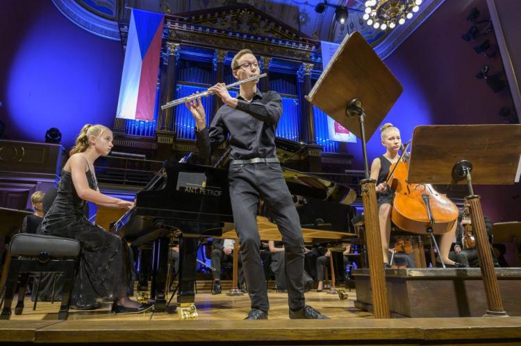 Dvořákova Praha 2021 - 11/9/2021 – Rodinný den – koncert pro Piana do škol