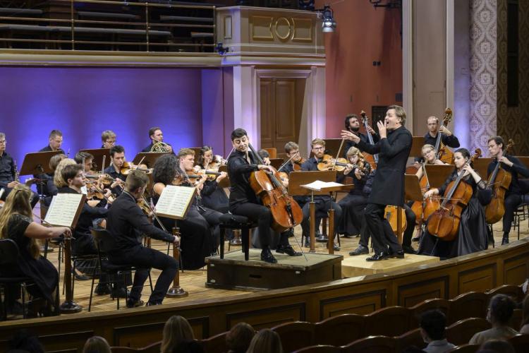 Dvořákova Praha 2021 - 14/9/2021 – Mladí filharmonici Dvořákovy Prahy, Tomáš Netopil & Narek Hakhnazaryan