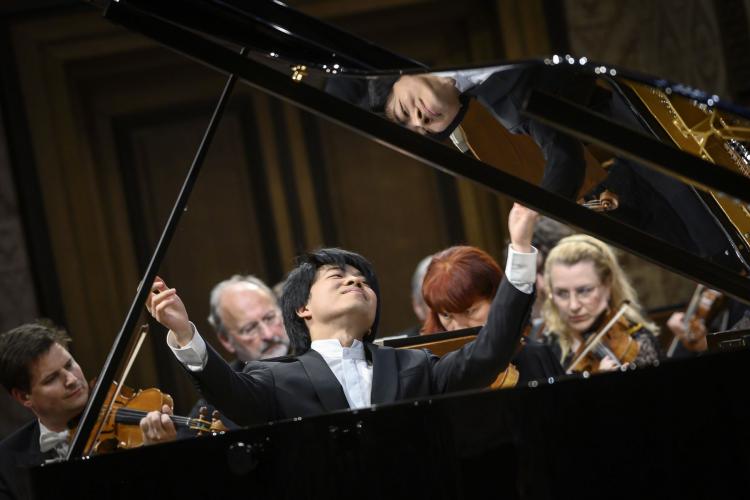 Dvořákova Praha 2021 - 15/9/2021 – Symfonický orchestr hl. m. Prahy FOK, Tomáš Brauner, Kit Armstrong - DEBUT