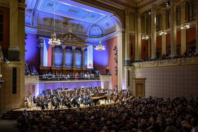 Dvořákova Praha 2022 – koncert 14/9/2022 – Royal Philharmonic Orchestra, Vasily Petrenko, Lukáš Vondráček
