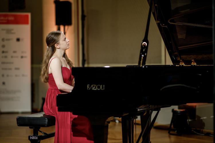 Dvořákova Praha 2020 - Natalie Schwamová