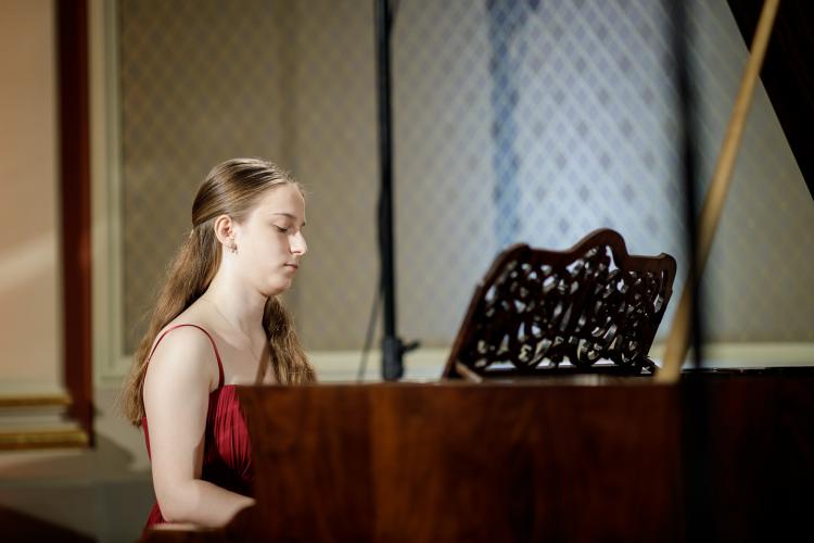 Dvořákova Praha 2020 - Natalie Schwamová