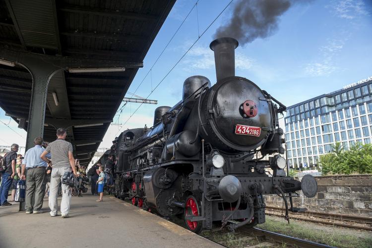 Steam engine that took us to Nelahozeves