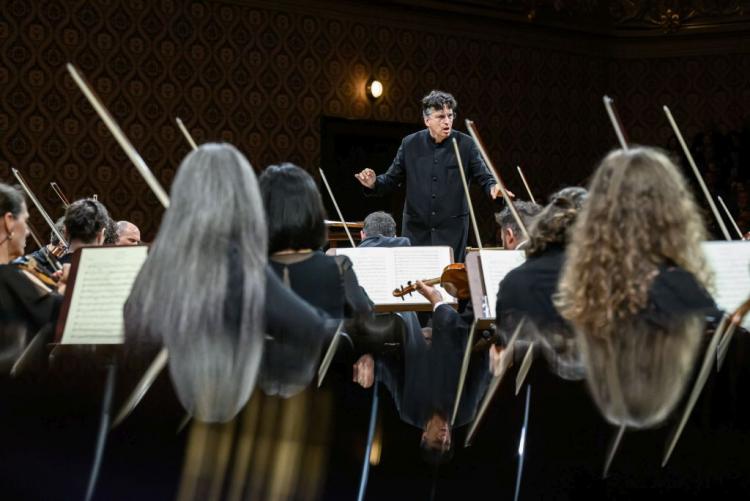 Dvořákova Praha 2024 - koncert 16/9/2024 - Luzerner Sinfonieorchester, Michael Sanderling, Lukáš Vondráček