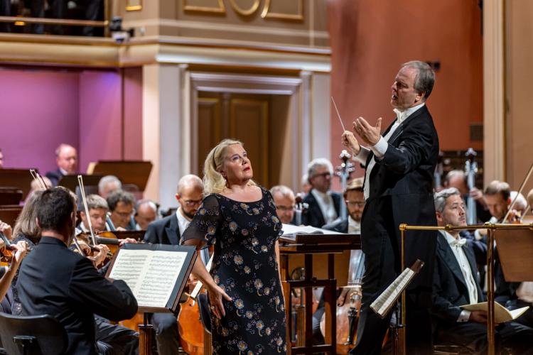 Dvořákova Praha 2023 - koncert 14/9/2023 - Česká filharmonie, S. Oramo, PFS, L. Vasilek, A. Komsi, Ch. Senn