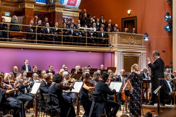 Dvořákova Praha 2023 - koncert 14/9/2023 - Česká filharmonie, S. Oramo, PFS, L. Vasilek, A. Komsi, Ch. Senn