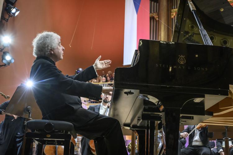Dvořákova Praha 2023 - koncert 22/9/2023 - Česká filharmonie, Sir András Schiff