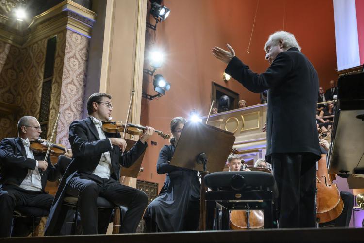 Dvořákova Praha 2023 - koncert 22/9/2023 - Česká filharmonie, Sir András Schiff