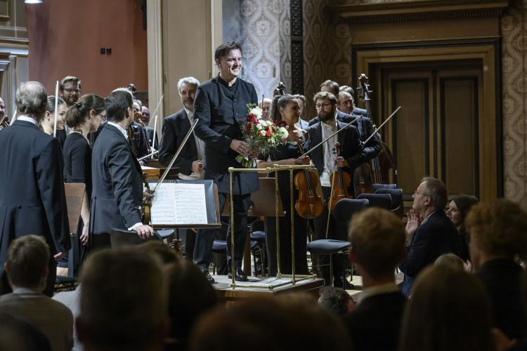 Dvořákova Praha 2023 - koncert 19/9/2023 - Česká filharmonie, T. Netopil, B. Giltburg