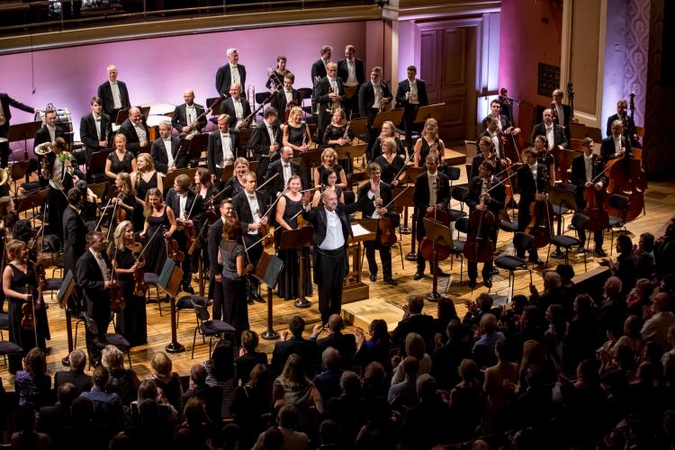 Dvořákova Praha 2019 - Emmanuel Villaume a PKF — Prague Philharmonia 