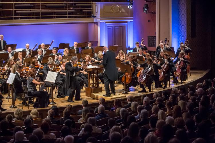 Dvořákova Praha 2019 - Gil Shaham, Emmanuel Villaume a PKF — Prague Philharmonia 