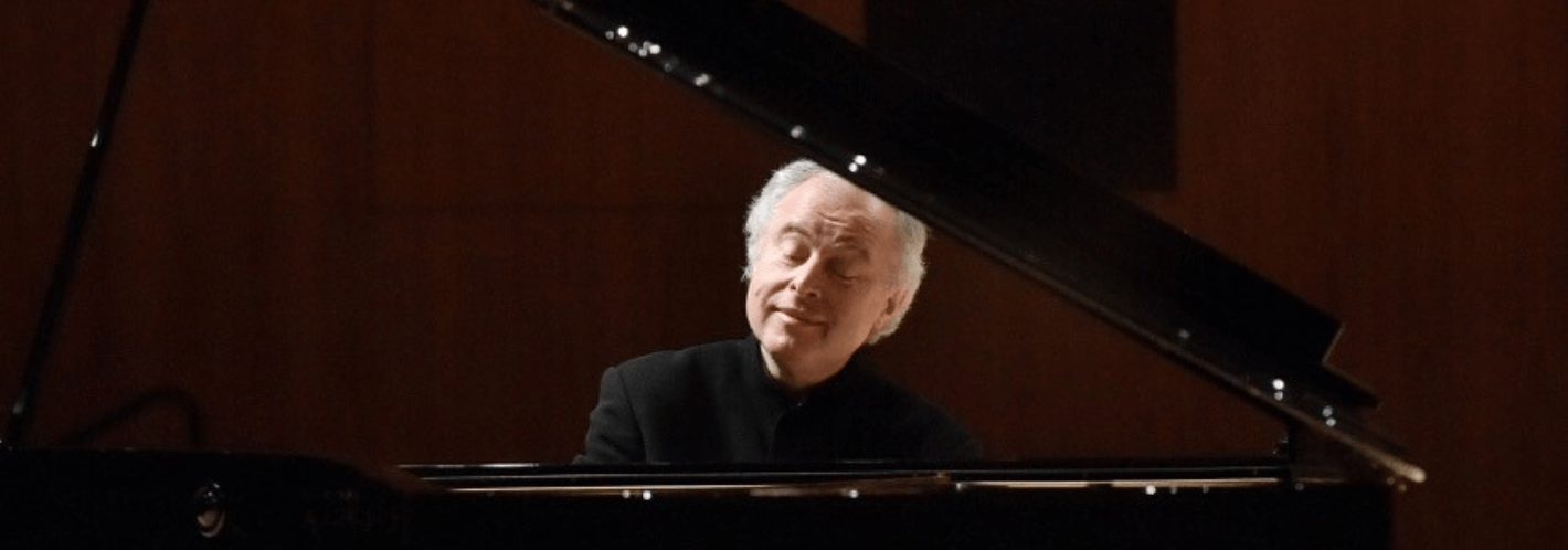 Sir András Schiff - dirigent, klavír 