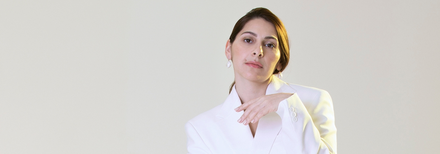 Bella Adamova - alt